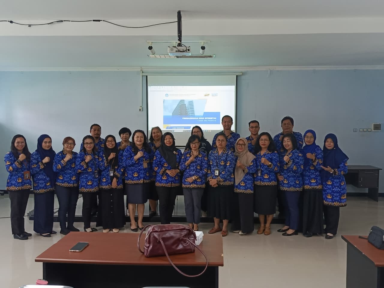 FEB UPR Gelar Rapat Penyusunan dan Pengisian LKE Zona Integritas (ZI)