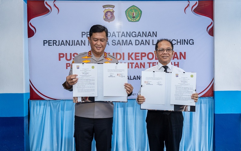 Kapolda Kalteng dan Rektor UPR Resmikan Pusat Studi Kepolisian di UPR